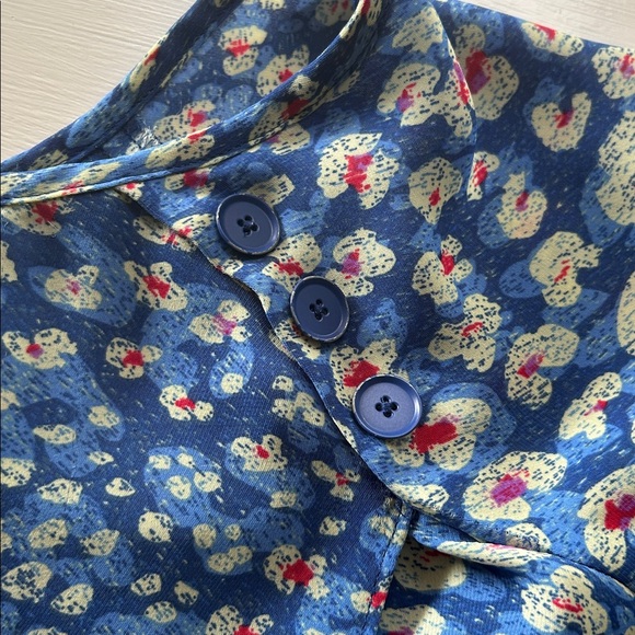 CAbi Blue Crisscross Button Accent Back Top L - Picture 8 of 9